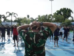 Semangat Baru di Awal Tahun, Warga Binaan Lapas Narkotika Karang Intan Ikuti Pembinaan Fisik Bersama TNI