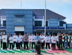 TPA JATIWARINGIN BELUM PADAM, RAJEG ANGKAT TANGAN KE LANGIT: Sholat Tolak Bala Jadi Ikhtiar Terakhir